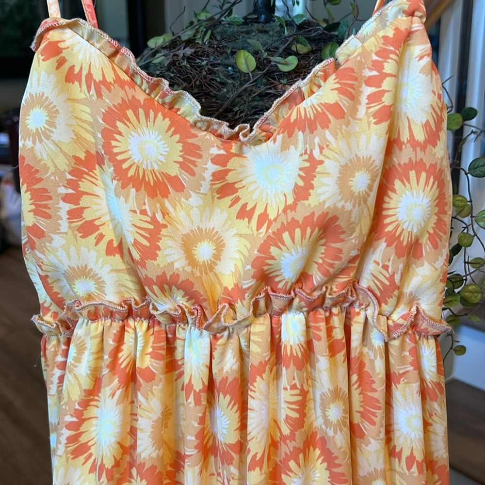 👗 NWT Spaghetti straps Sundress, Sz M